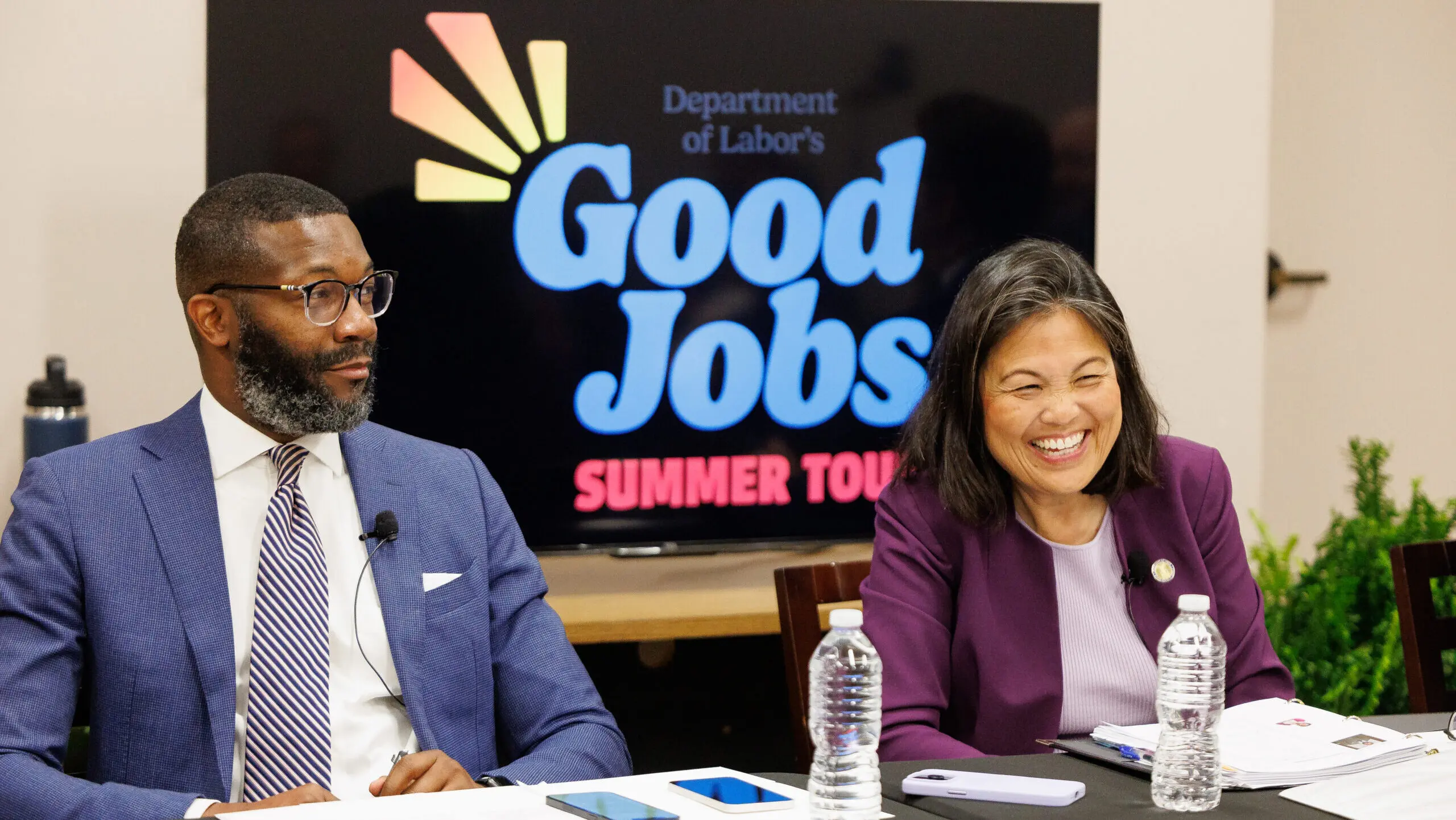 Birmingham Mayor Woodfin agrees to federal “Good Jobs Principles”